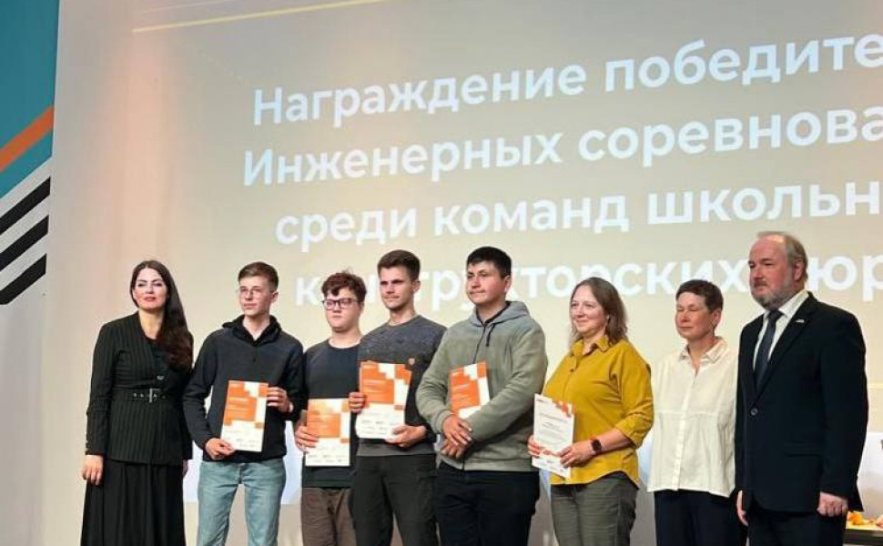 Команда школы № 422 «Bugs» («Жуки») присоединяется к «Лиге инженеров»