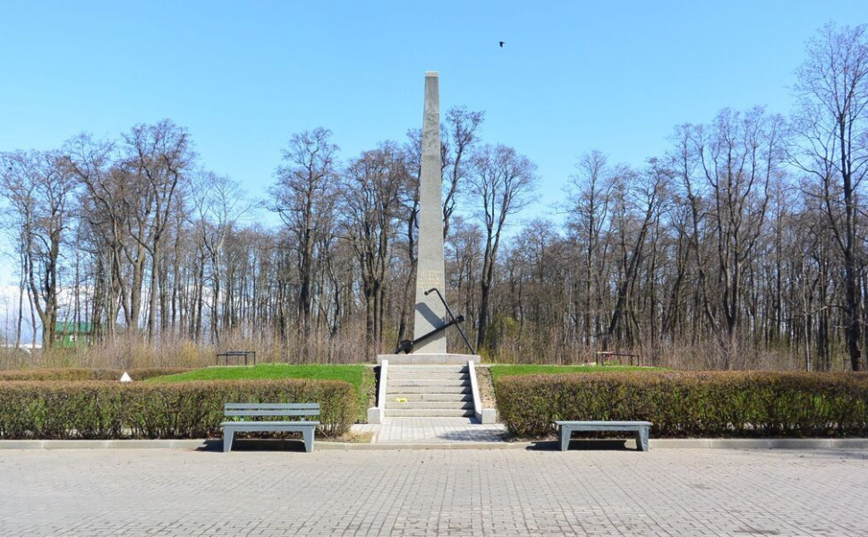 Обелиск «Братской могилы» в Кронштадте отреставрируют