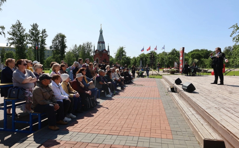 В парке «Патриот» прошла литературно-музыкальная программа ко Дню памяти и скорби